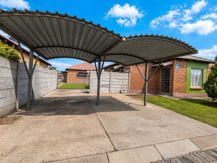 3 Bedroom Property for Sale in Waterkloof East North West